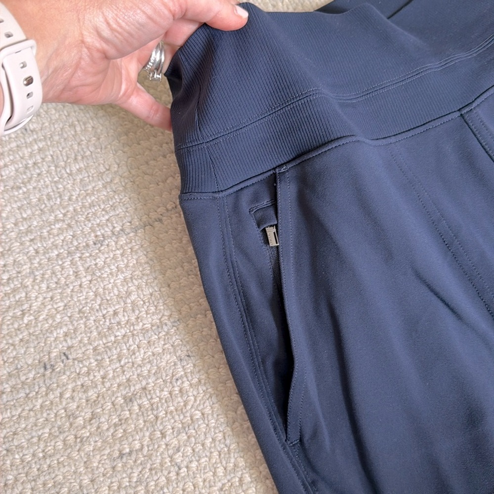 Athleta Venice High Rise Jogger, navy, size small, euc - Picture 4 of 7